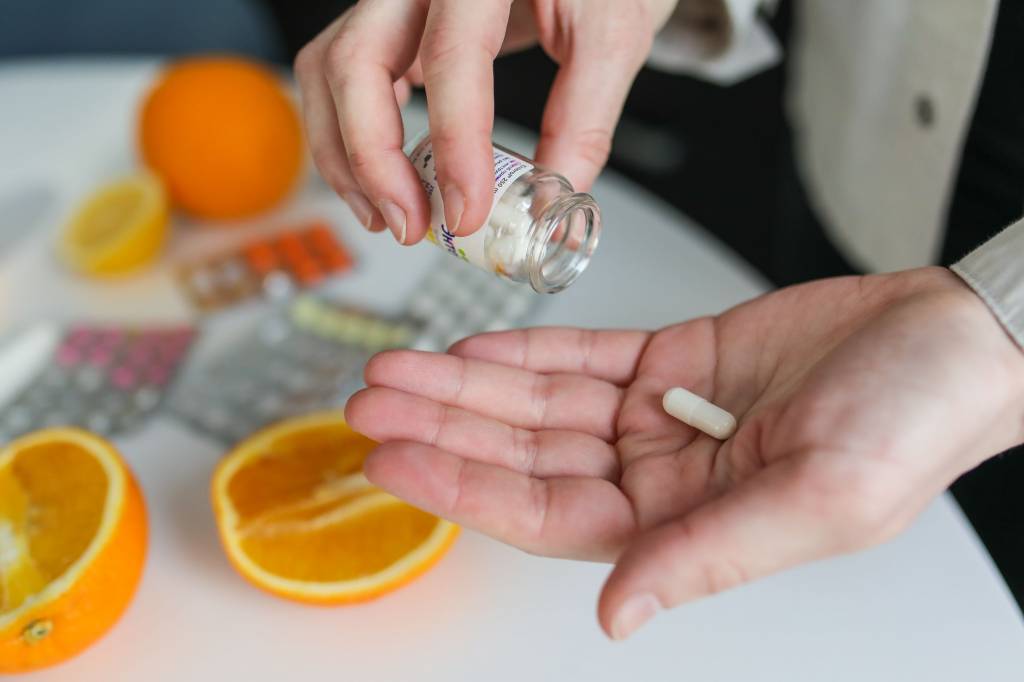 Bien choisir un complément nutritionnel oral adapté à ses besoins